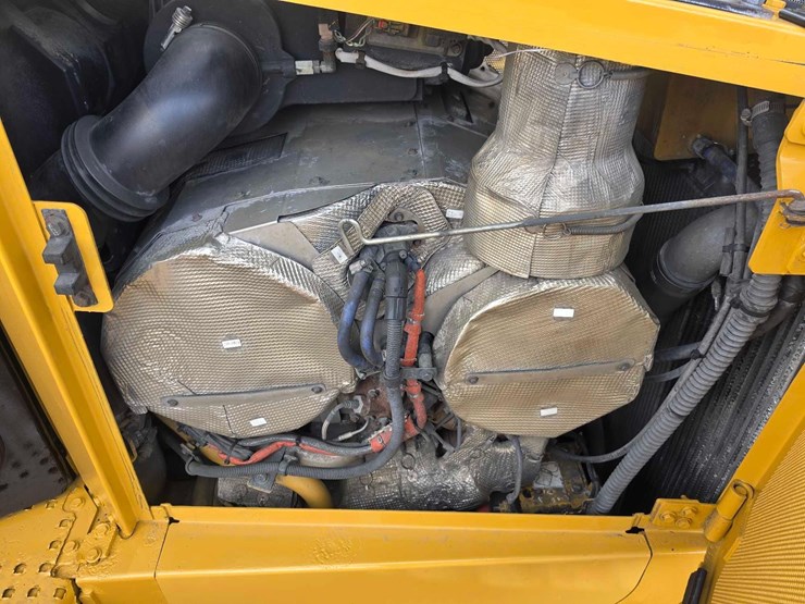 caterpillar-d6t-lgp-image-14