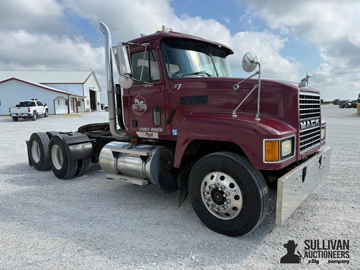 2000-mack-ch600-image-3