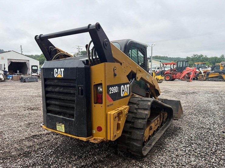 2018-caterpillar-299d2-image-4