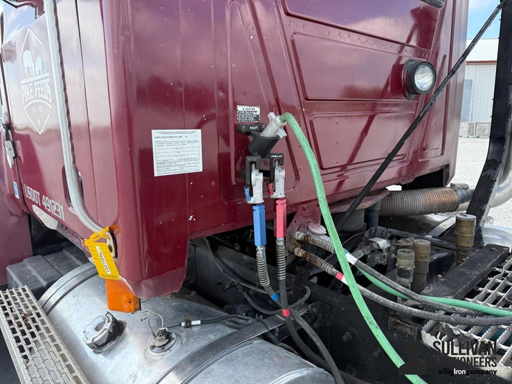 2000-mack-ch600-image-20