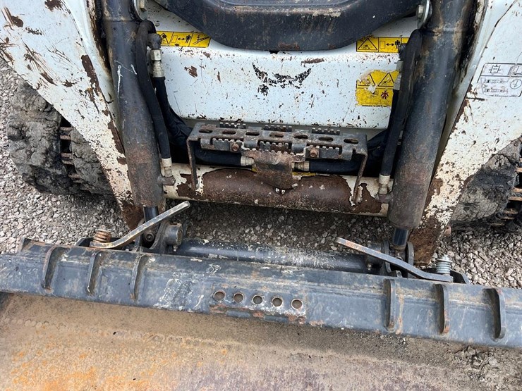 2022-bobcat-t550-image-11