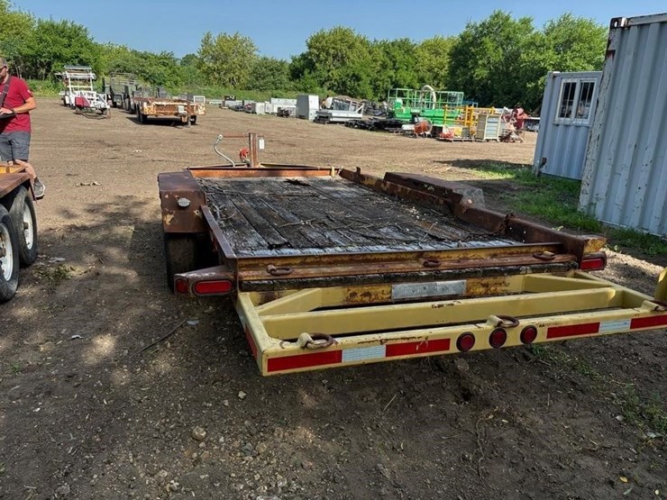 14'-x-77"-tandem-axle-trailer-image-7