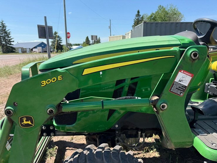 john-deere-3032e-image-10