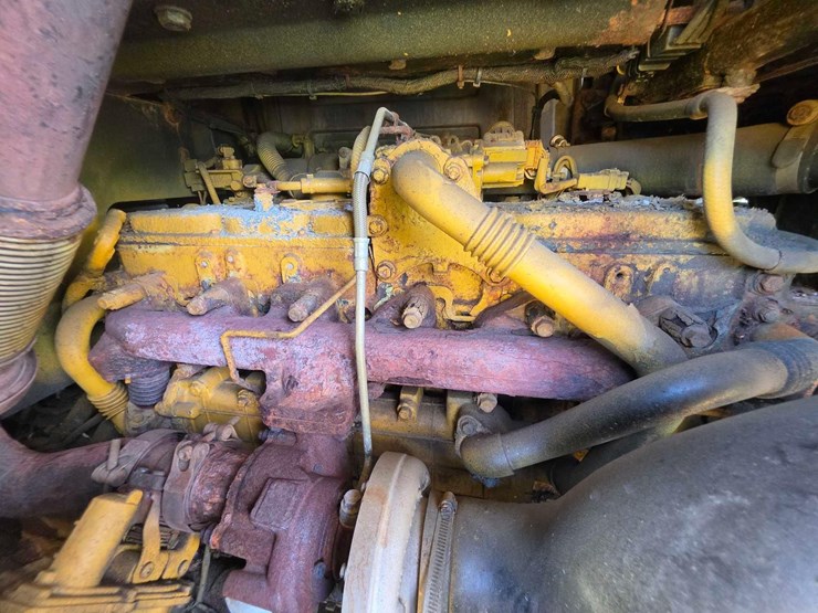 caterpillar-938m-image-8