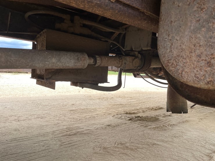 #204-•-1988-international-straight-truck-(has-wi-title)-image-84
