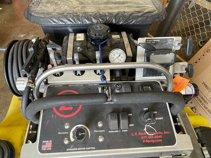 #4857-•-2018-z-spray-fertilizer-spreader-image-8