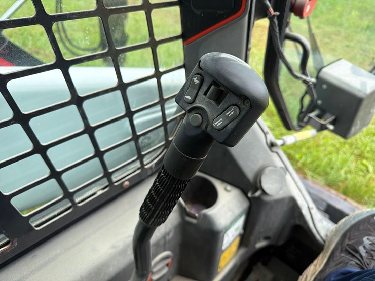 2022-bobcat-s66-image-19