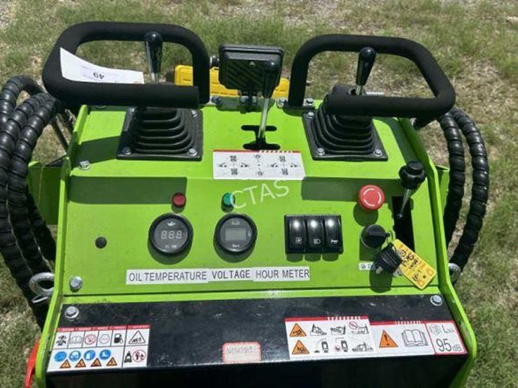 #49-•-mini-skid-steer-loader---ft36c---gas-image-7