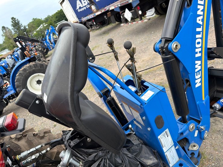 new-holland-workmaster-35-image-9