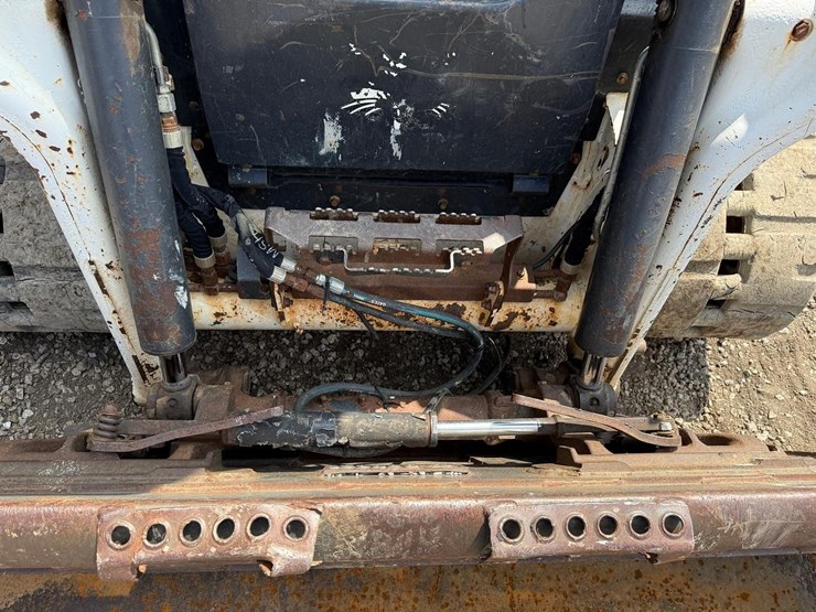 2022-bobcat-t62-image-10