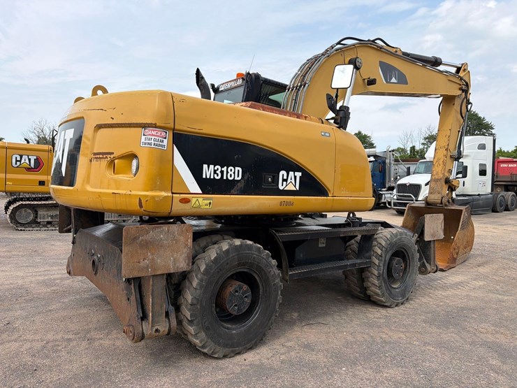 caterpillar-m318d-image-5