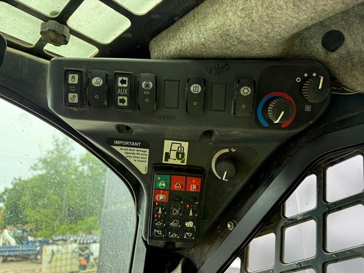 deere-333e-image-21