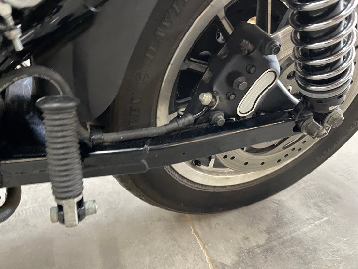 #300-•-2000-harley-davidson-883-sportster-(has-wi-title)-image-41