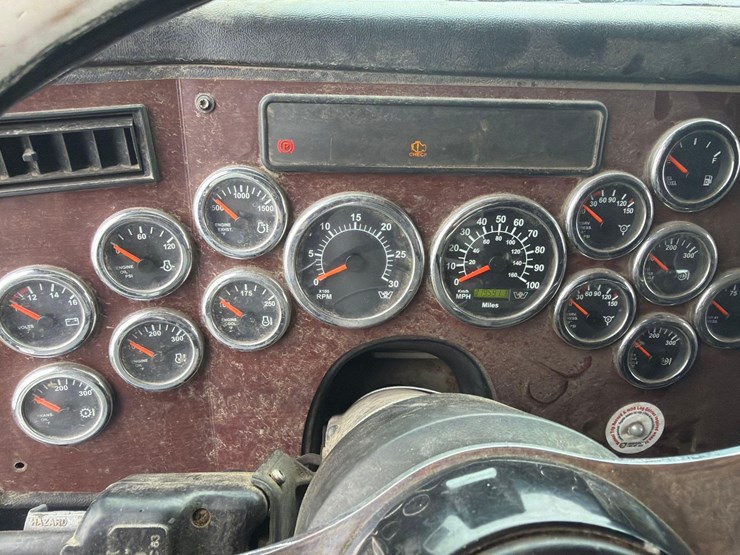 2016-western-star-4900sf-image-22