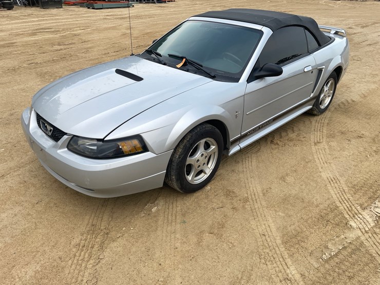 #202-•-2002-ford-mustang-convertible-(has-in-title)-image-1