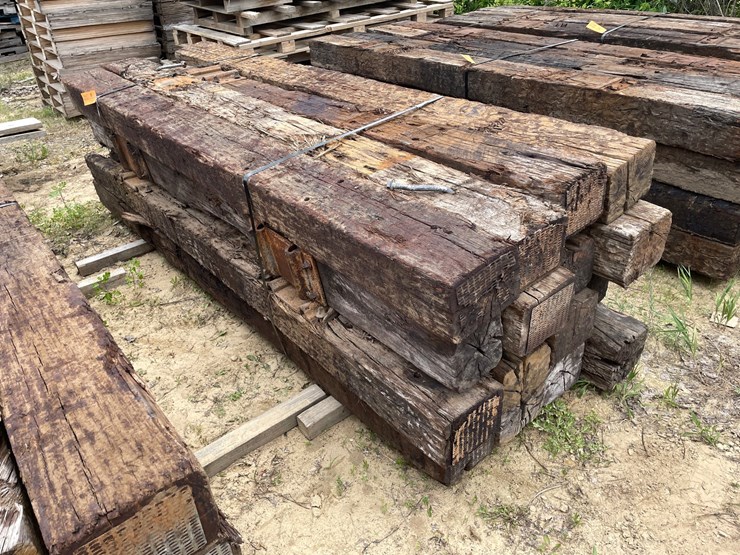 #3447-•-bundle-of-(16)-railroad-ties-image-1