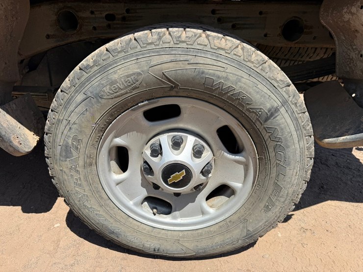 2019-chevrolet-2500hd-image-64