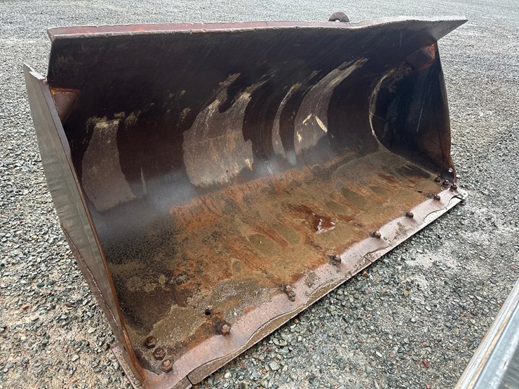 #5093-•-approx.-120"-loader-bucket-image-1