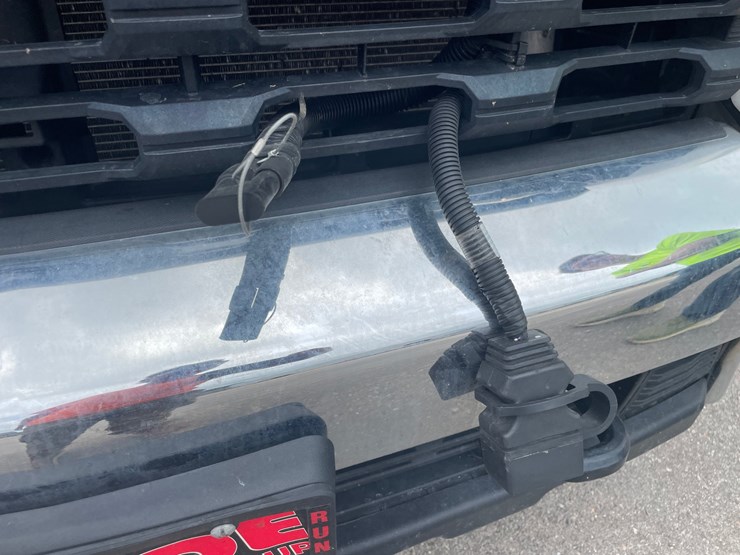2021-chevrolet-3500-image-49