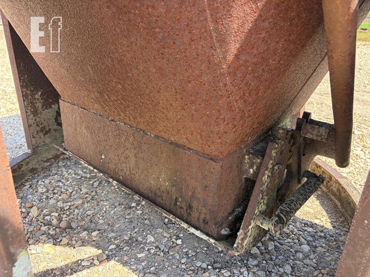 gar-bro-equipment-concrete-bucket-image-4