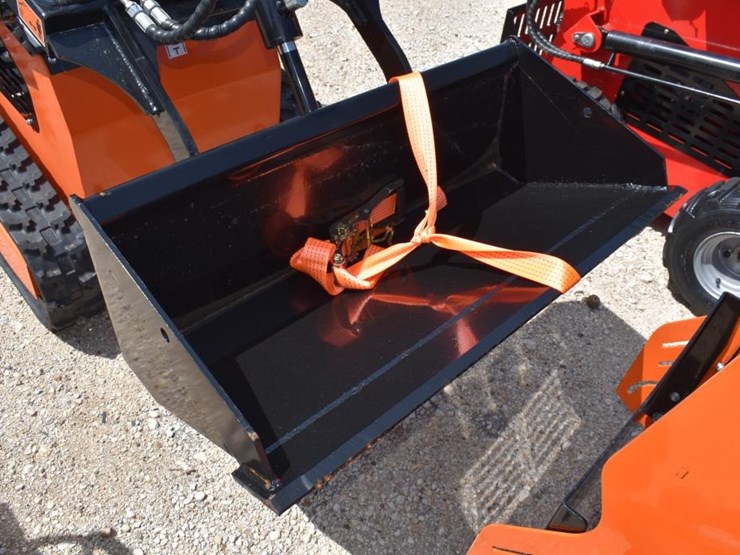 sl36c-mini-skid-steer-(serial-#-36cj2603098)-image-3