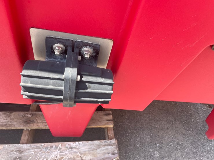 #4887-•-boss-vbx+-8000-poly-salt-spreader-image-7