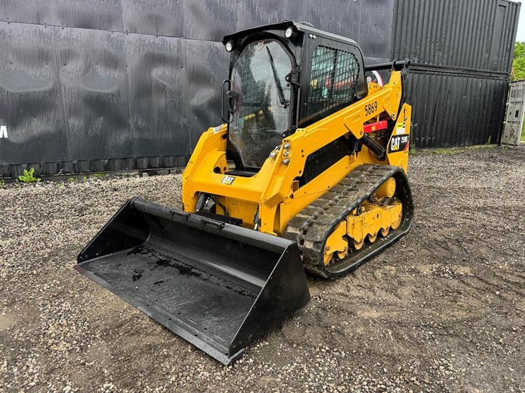 2015-caterpillar-259d-image-2