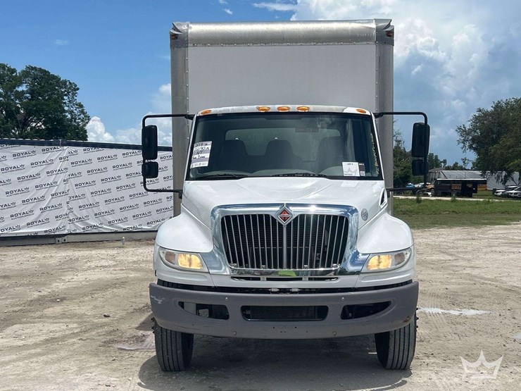 2018-international-durastar-4300-image-27