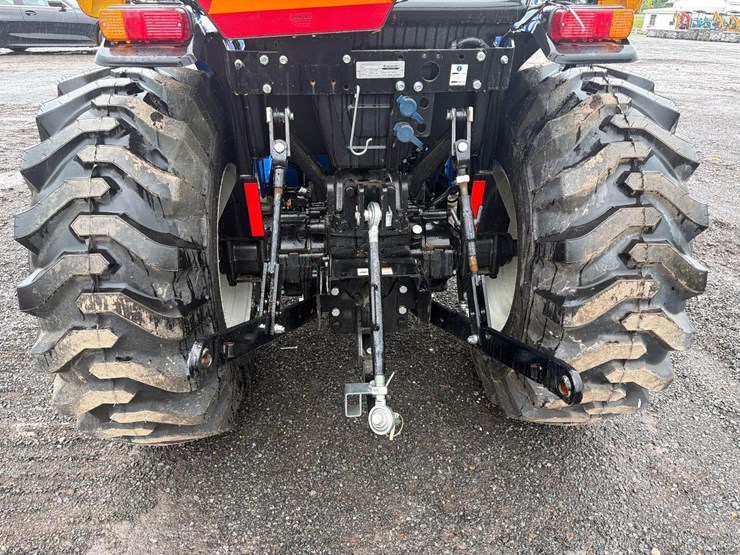 new-holland-workmaster-35-image-7