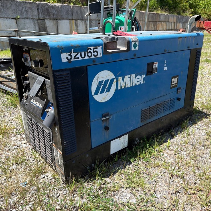 MILLER BIG BLUE 300