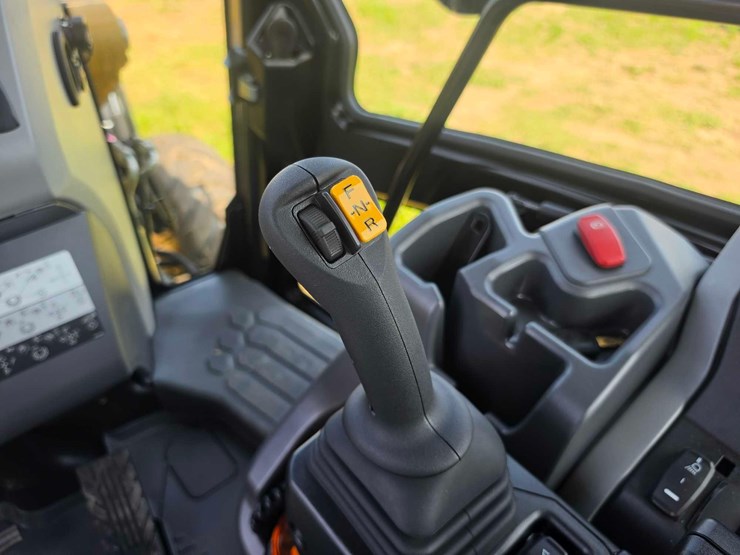 caterpillar-420-xe-image-22