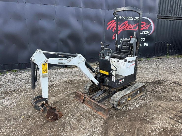 2022-bobcat-e10-image-2