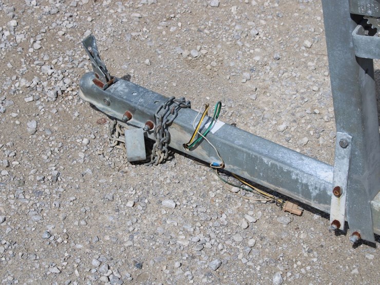 14'-magic-trail-single-axle-boat-trailer-image-2