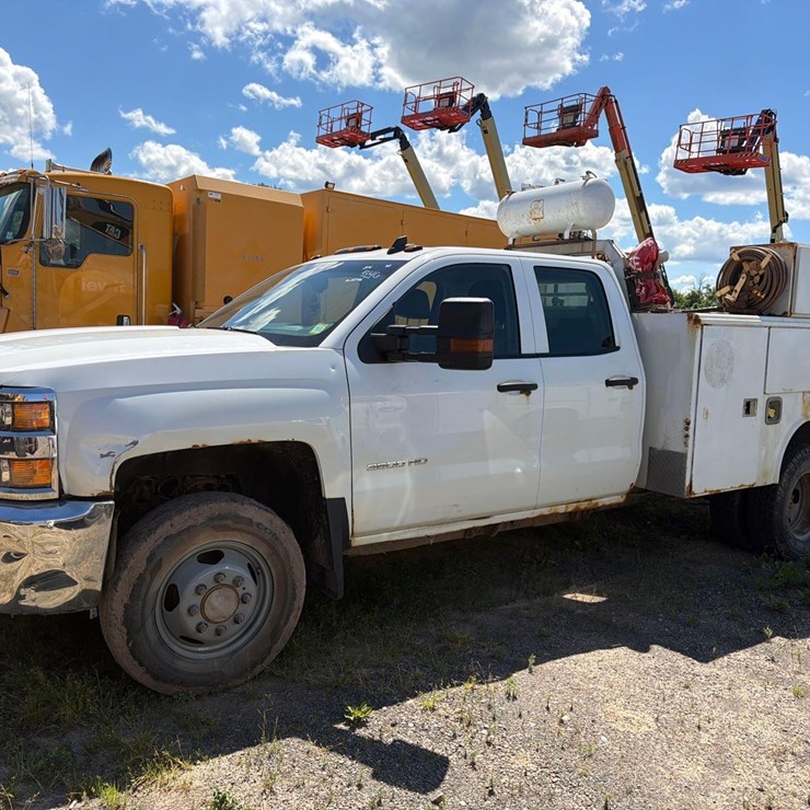 2016 CHEVROLET 3500