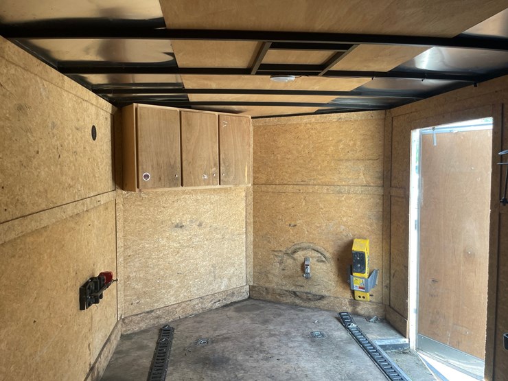 #4868-•-2021-rhino-v-nose-tandem-axle-enclosed-trailer-(has-wi-title)-image-17