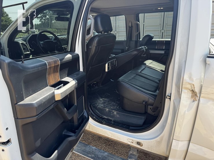2020-ford-f150-image-8