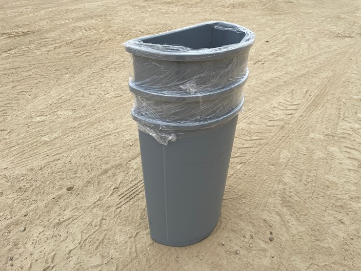 #3410-•-(3)-flush-wall-rubbermaid-recycling-bins-image-2