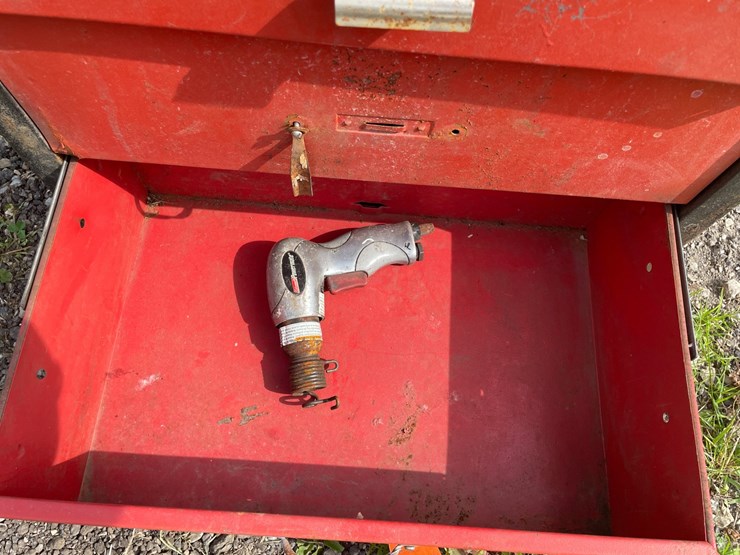 #8337-•-(2)-shop-tool-boxes-and-hubcaps-image-7