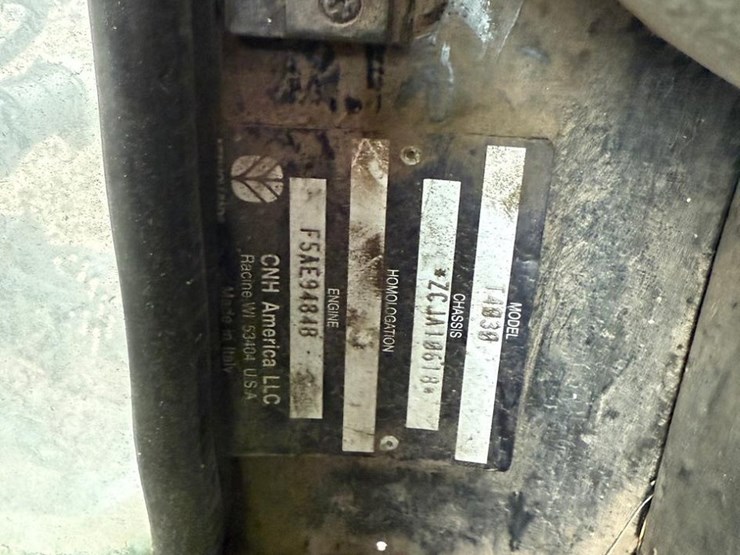 new-holland-t4030-image-32