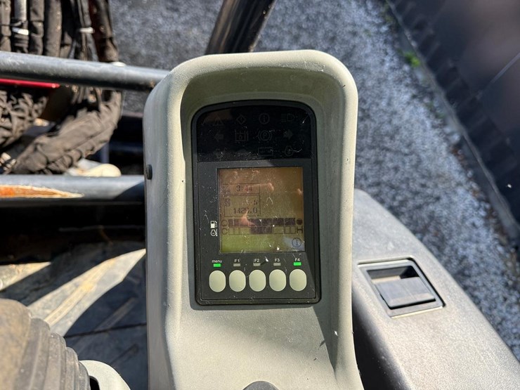 yanmar-vio35-6a-image-20