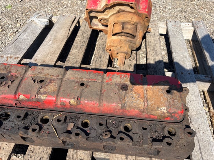 #8354-•-international-dual-pto-and-cylinder-head-image-7