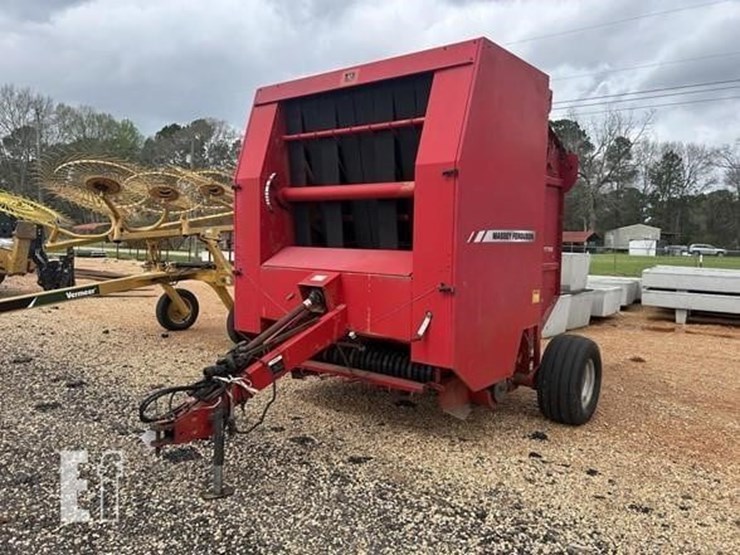 massey-ferguson-1756-image-1
