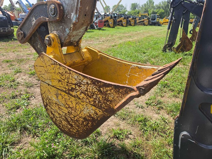 2021-deere-710l-image-8