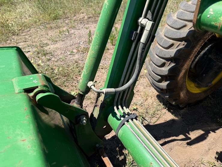 john-deere-3032e-image-23