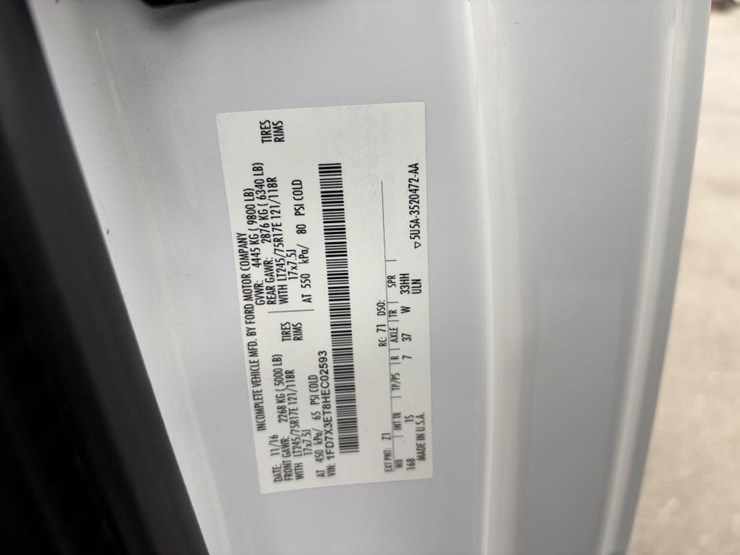 2017-ford-f350-image-19