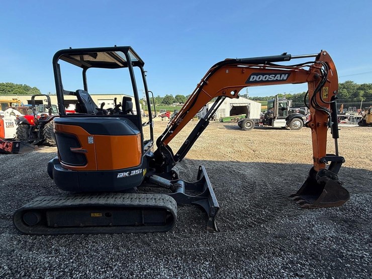 2022-doosan-dx35z-image-5