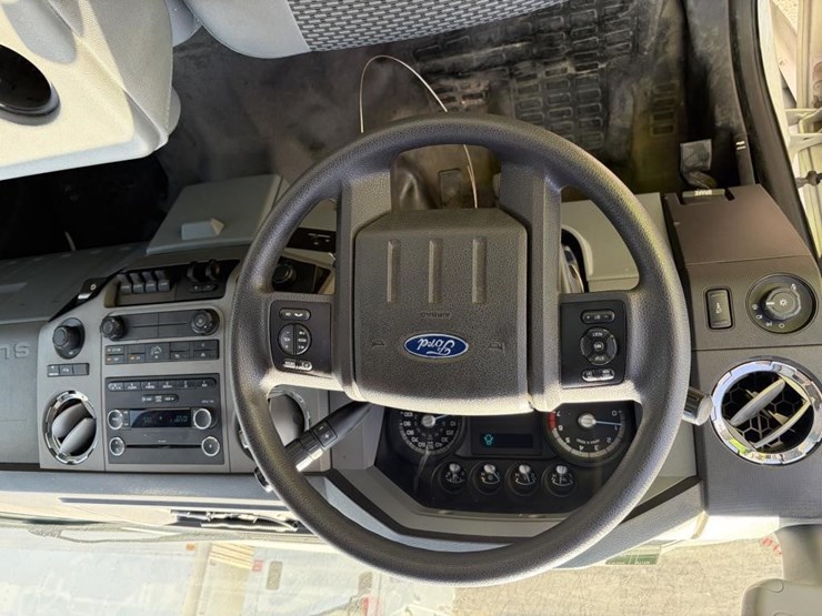 2012-ford-f250-image-16