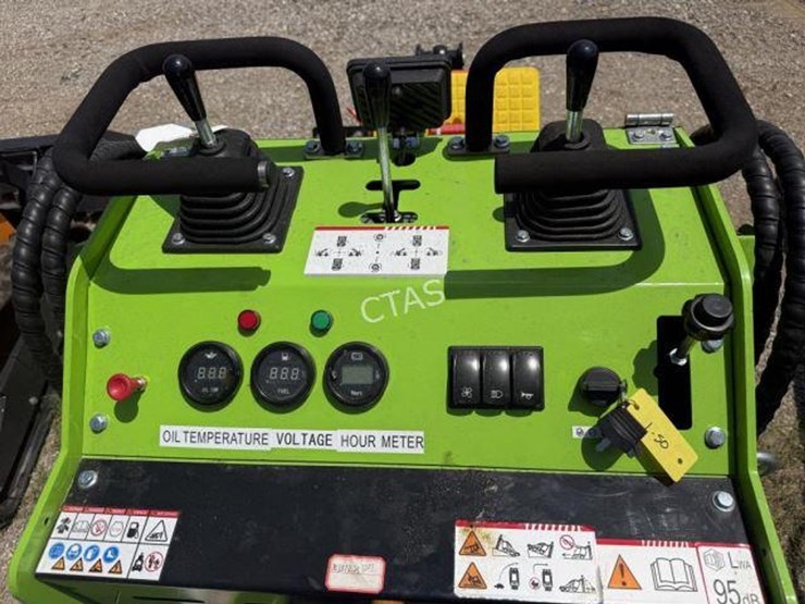 #50-•-mini-skid-steer-loader---ft36c---gas-image-7