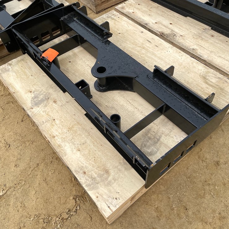 #2001 • New Wolverine Pallet Fork Frame