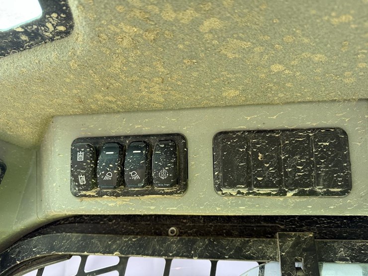 2019-caterpillar-299d3-image-23